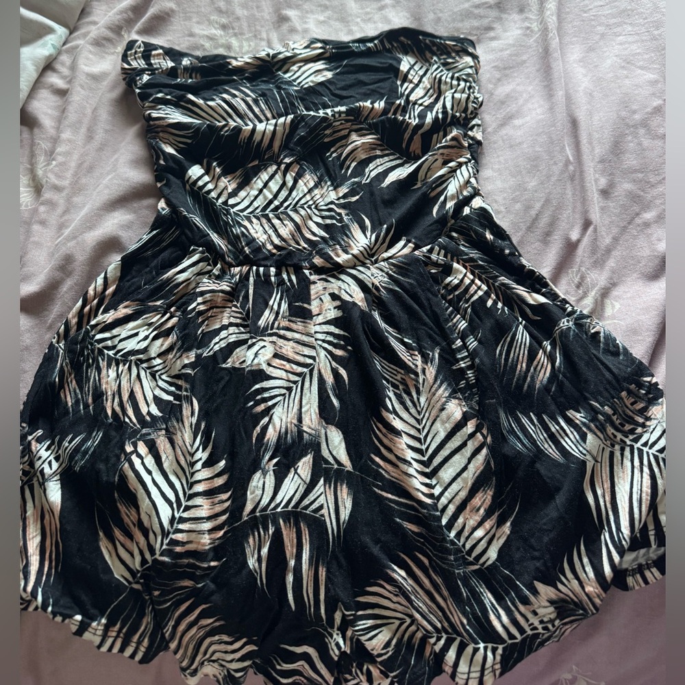 Fashion Nova Strapless Black and White Leaf Romper NEW